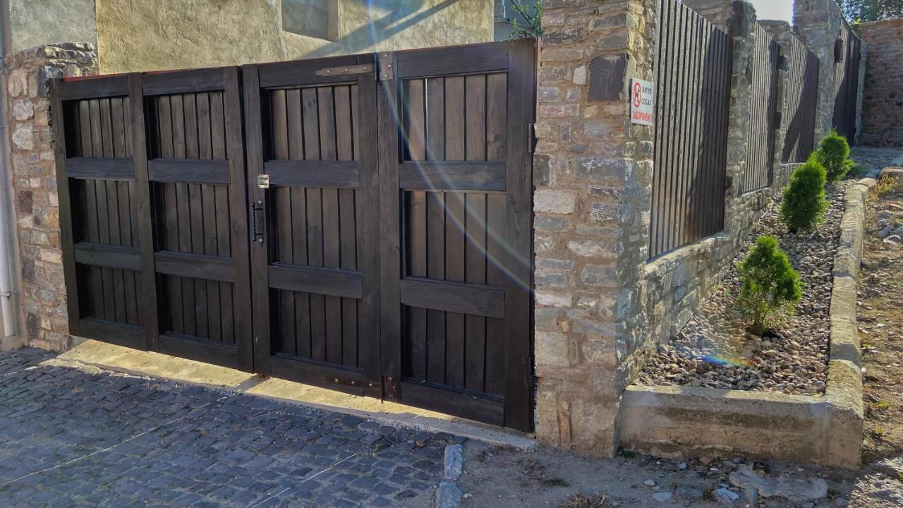Квартира У Старому Місті Kamjanyi Potoki Kültér fotó